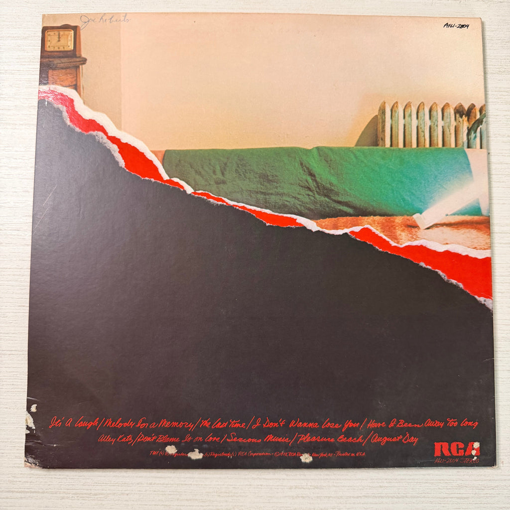 Daryl Hall & John Oates – Along The Red Ledge